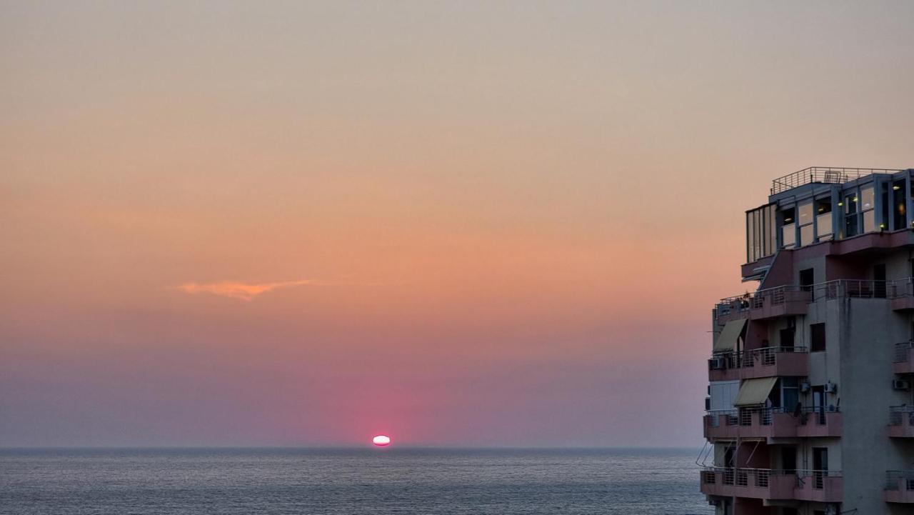 Sunset Seaview Apartment Durrës Exteriör bild