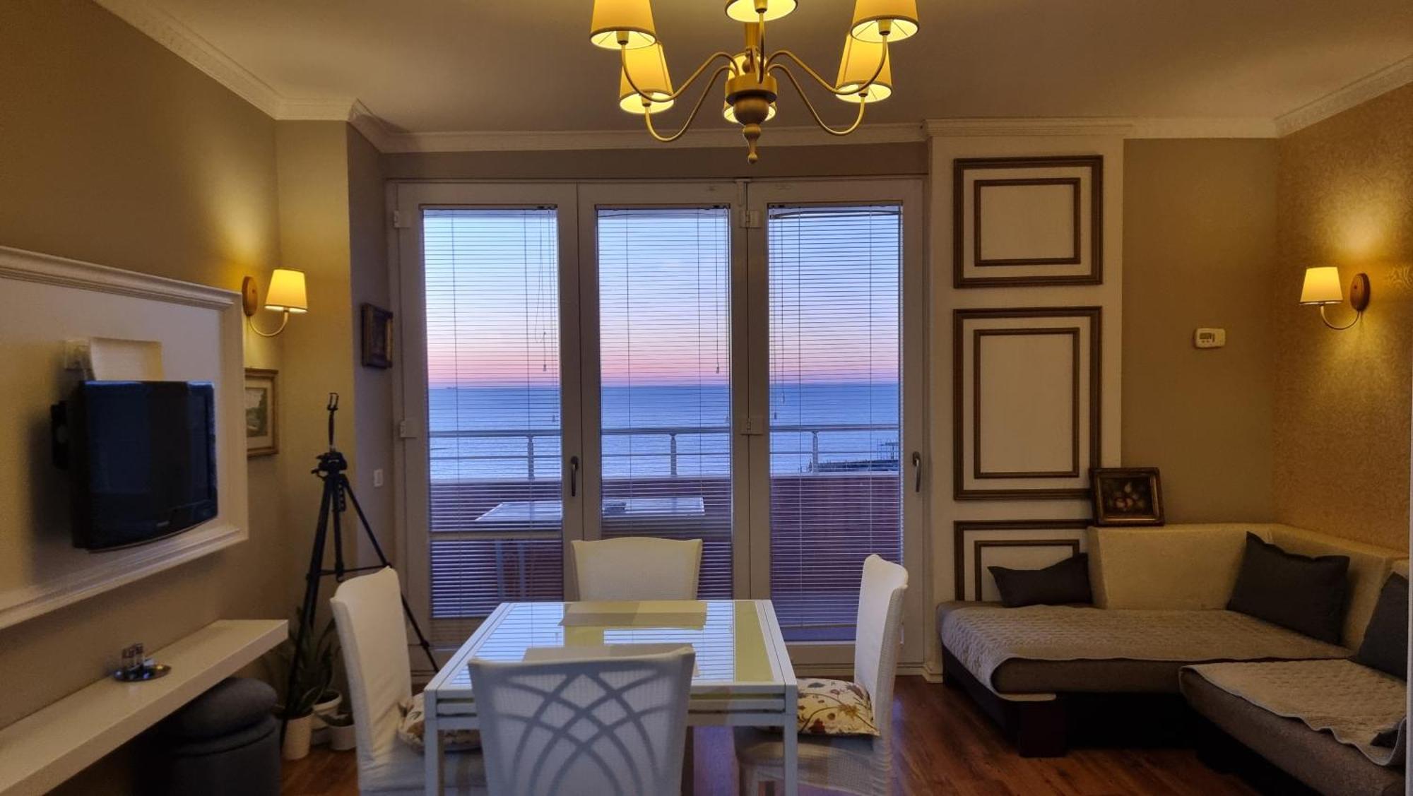 Sunset Seaview Apartment Durrës Exteriör bild